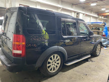 Load image into Gallery viewer, PLASTIC ENGINE COVER Land Rover LR3 2005 05 - 1147465
