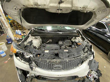 Load image into Gallery viewer, CONVERTIBLE TOP Kia Sorento 11 12 13 14 15 - 1143618
