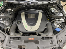 Load image into Gallery viewer, FRONT KNEE C230 C250 C300 C350 C63 08 09 10 11 12 13 14 15 Right - 1143294
