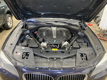 Load image into Gallery viewer, WINDSHIELD WIPER TRANSMISSION 528D 528i 535i 550i 740i 740il 750 09-15 - 1144895
