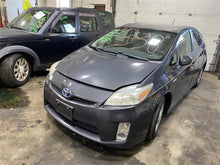 Load image into Gallery viewer, CENTER PILLAR CUT Toyota Prius Prius V 10 11 12 13 14 15 Right - 1148102
