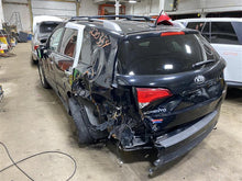 Load image into Gallery viewer, FRONT KNEE Kia Sorento 2014 14 2015 15 Right - 1149806
