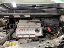 Load image into Gallery viewer, FRONT DRIVER SEAT BELT &amp; RETRACTOR ONLY Sienna 06 07 08 09 10 - 1150373

