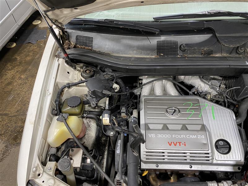 REAR DOOR Lexus RX300 1999 99 2000 00 2001 01 02 03 Right