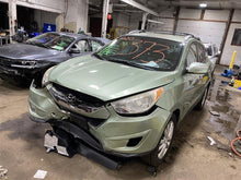 Load image into Gallery viewer, REAR BUMPER ASSEMBLY Hyundai Tucson 10 11 12 13 14 15 - 1151465
