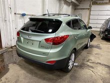 Load image into Gallery viewer, REAR BUMPER ASSEMBLY Hyundai Tucson 10 11 12 13 14 15 - 1151465
