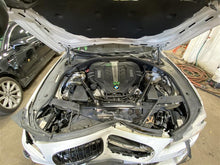 Load image into Gallery viewer, Quarter Panel Cut 740i 740il 750 HYBRID 750i 750il 760li 09-15 Right - 1152386
