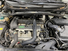 Load image into Gallery viewer, FRONTDOOR Volvo S60 V70 2001 01 02 03 04 05 06 07 Left - 1154306
