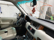 Load image into Gallery viewer, 2003 Land Rover Range Rover Floor Shifter - 1153670
