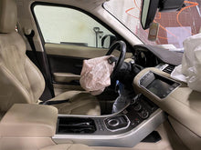 Load image into Gallery viewer, FRONT DOOR WINDOW SWITCH Evoque 12 13 14 15 16 17 18 Left - 1154002
