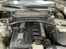 Load image into Gallery viewer, FRONT PASSENGER SEAT BELT &amp; RETRACTOR ONLY BMW X3 2004-2010 - 1155356
