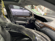 Load image into Gallery viewer, REAR INTERIOR DOOR TRIM PANEL S550 S600 S65 2007 07 - 1155445
