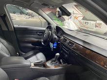 Load image into Gallery viewer, FUSE BOX BMW 128i 135i 323i 328i 335i M1 M3 X1 2008-2014 - 1156628
