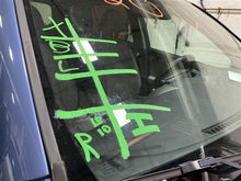 Load image into Gallery viewer, 2008 Toyota Rav4 Floor Shifter - 1155707
