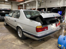 Load image into Gallery viewer, INDEPENDENT REAR SUSPENSION 735i 735il 750il L7 1988-1994 Left - 1157746
