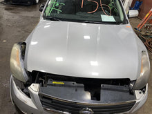 Load image into Gallery viewer, FRONT INTERIOR DOOR TRIM PANEL Nissan Altima 2007 07 - 1160809
