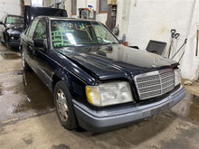 Load image into Gallery viewer, CONDENSER Mercedes 300D E320 1992 92 93 94 95 - 1163073

