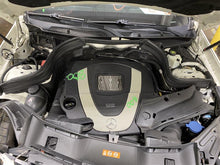 Load image into Gallery viewer, AIR CLEANER BOX C230 C250 C300 C350 C63 G55 G550 G63 GLK350 S350 08-15 - 1164474
