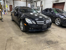 Load image into Gallery viewer, 2010 Mercedes-Benz E350 E550 E63 Floor Shifter - 1165064
