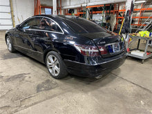 Load image into Gallery viewer, 2010 Mercedes-Benz E350 E550 E63 Floor Shifter - 1165064
