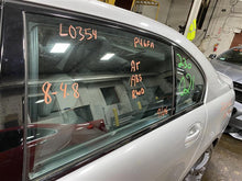 Load image into Gallery viewer, FUSE BOX 745i 745li 750i 750il 750LI 760li Alpina B7 02-08 Trunk Mounted - 1165870
