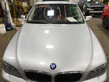 Load image into Gallery viewer, AIR CLEANER BOX BMW 750i 750il 750LI 2007 07 2008 08 Left - 1165854
