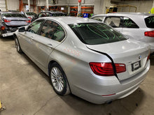 Load image into Gallery viewer, Rear Headrest BMW 535i 2013 13 - 1170811
