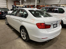Load image into Gallery viewer, CONSOLE LID BMW 320i 328D 328i 2014 14 - 1169783
