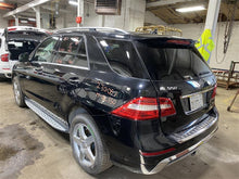 Load image into Gallery viewer, JACK Mercedes-Benz ML350 ML450 ML550 ML63 2014 14 - 1169433
