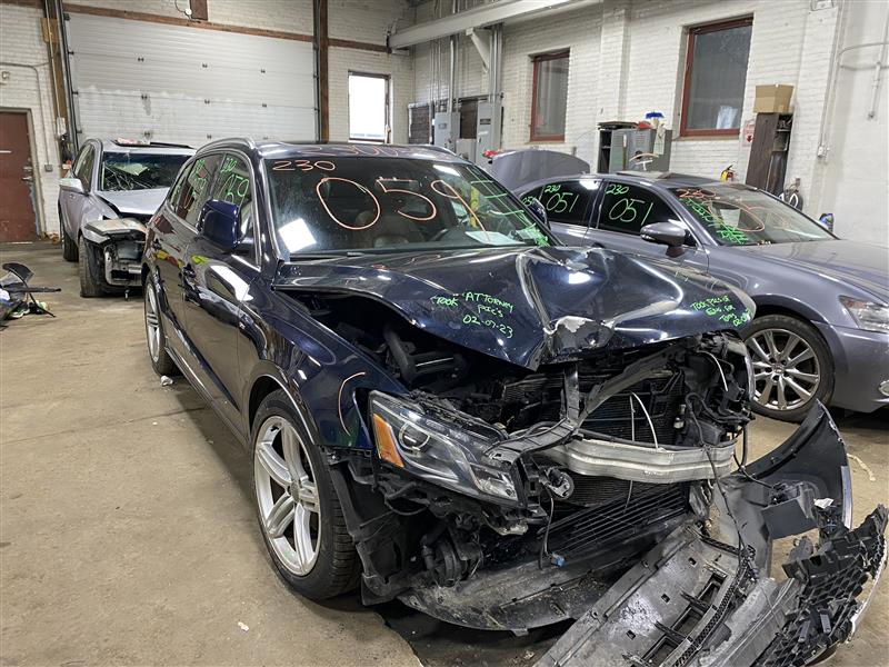 2010 Audi Q5 Floor Shifter - 1171106