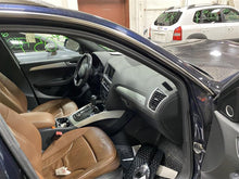 Load image into Gallery viewer, STEERING WHEEL Audi Q5 2010 10 - 1171108
