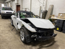 Load image into Gallery viewer, Exterior Door Handle BMW Z4 03 04 05 06 07 08 Left - 1170858
