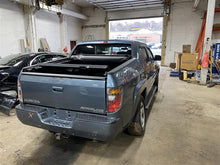 Load image into Gallery viewer, PLASTIC ENGINE COVER Honda Ridgeline 2007 07 - 1172136
