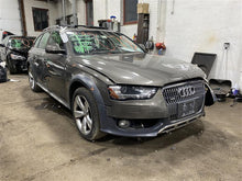 Load image into Gallery viewer, WINDSHIELD WIPER MOTOR Audi A4 Allroad S4 09 10 11 12 13 14 - 1253130
