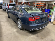Load image into Gallery viewer, QUARTER PANEL CUT ASSEMBLY Audi A6 S6 2012 12 2013 13 Right - 1277074
