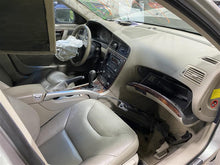 Load image into Gallery viewer, REAR DOOR GLASS Volvo V70 S70 C70 01 02 03 - 07 Right - 1247775
