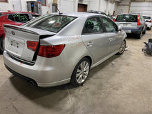 Load image into Gallery viewer, GLOVE BOX DOOR Kia Forte 2012 12 - 1247890
