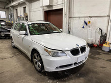 Load image into Gallery viewer, JACK BMW 530i 2006 06 - 1258559
