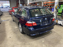 Load image into Gallery viewer, CARRIER ASSEMBLY BMW 335i 535i 525i 528i 2006 06 07 08 09 - 13 - 1263843
