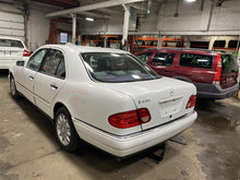 Load image into Gallery viewer, WHEEL Mercedes E300D E320 E430 1996 96 1997 97 98 99 - 1276697
