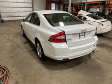 Load image into Gallery viewer, Quarter Panel Cut Volvo S80 07 08 09 10 11 12 13 14 15 16 Left - 1276792
