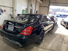 Load image into Gallery viewer, FRONT SPINDLE KNUCKLE CL550 CL600 CL63 CL65 S350 S400 07-14 AWD Right - 1277864
