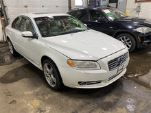 Load image into Gallery viewer, RADIATOR Volvo XC60 XC70 S60 V70 2007 07 2008 08 2009 09 2010 10 11 12 - 1278678
