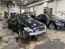 Load image into Gallery viewer, WINDSHIELD WIPER ARM Mercedes-Benz S550 S600 S65 2007 07 - 1279515
