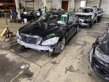 Load image into Gallery viewer, FRONT SPINDLE KNUCKLE CL550 CL600 CL63 CL65 S350 S400 07-14 AWD Right - 1279561
