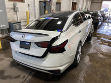 Load image into Gallery viewer, STEERING WHEEL Nissan Altima 2019 19 - 1279784

