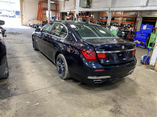 Load image into Gallery viewer, CONSOLE LID BMW 750i 750il 750LI 2013 13 - 1281129
