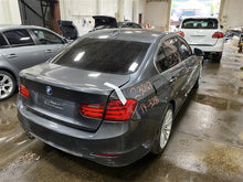 Load image into Gallery viewer, FRONT KNEE BMW 328D 328i 13 14 15 16 17 18 Right - 1282462
