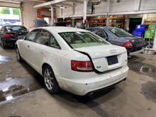 Load image into Gallery viewer, FUSE BOX Audi A4 A6 A8 Rs4 RS6 S4 S6 S8 TT 2000-2011 - 1283901
