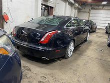 Load image into Gallery viewer, Mass Air Flow Sensor Meter MAF Vanden Pl XF XFR XJ XJL Discovery 13-18 - 1284852
